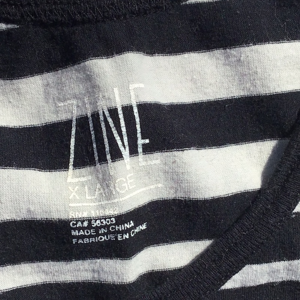 Zumiez Striped Men’s Tank Tops - Blue and Black 2 Pieces Bundle - Picture 4 of 8